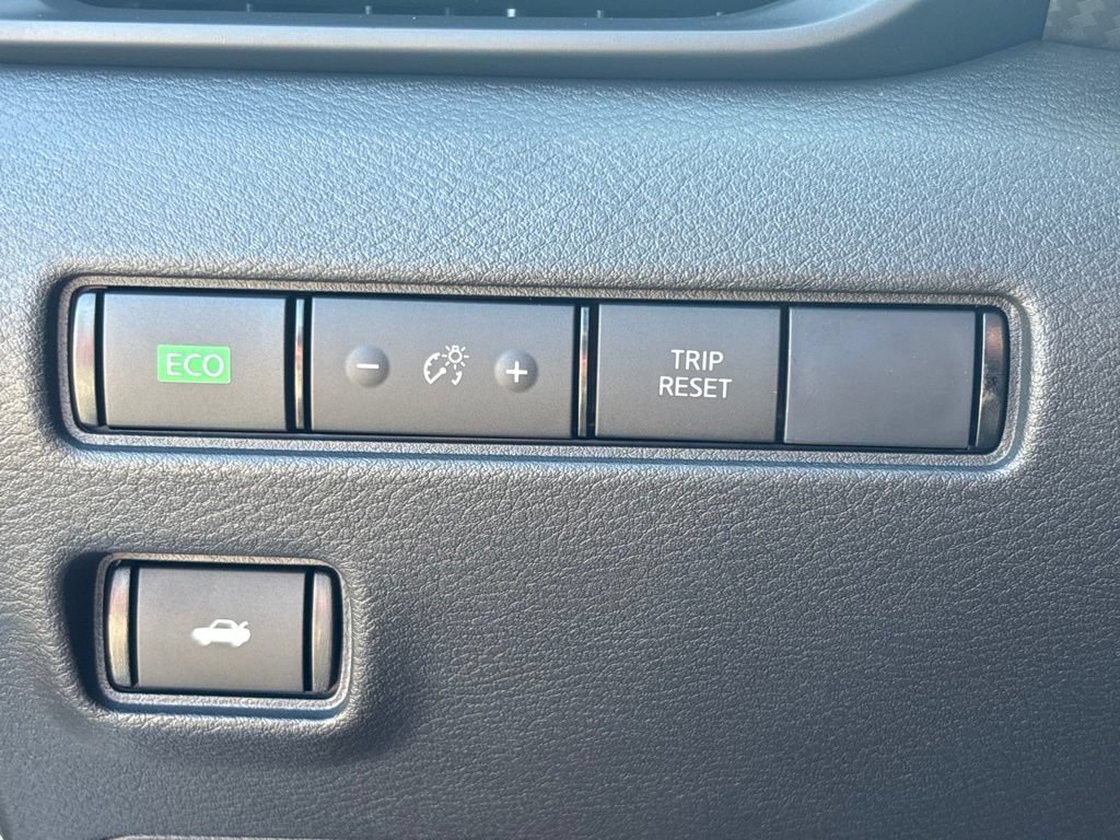Certified 2025 Nissan Sentra S FWD image 18
