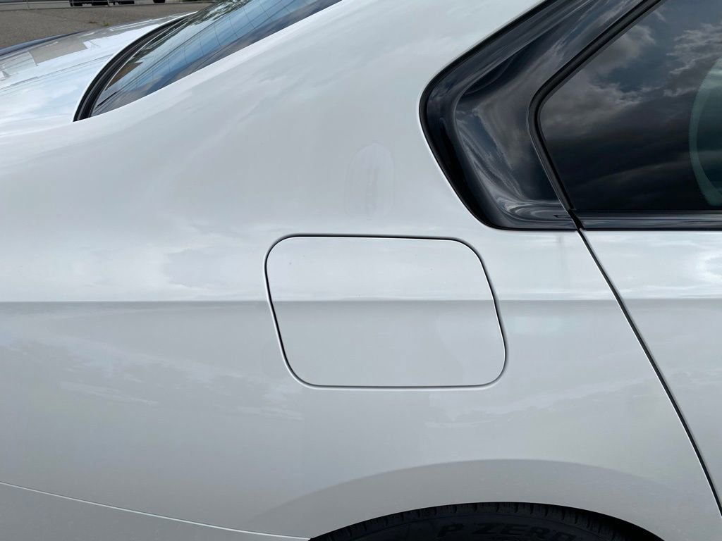 New 2026 BMW 750e xDrive w/ Premium Package image 19