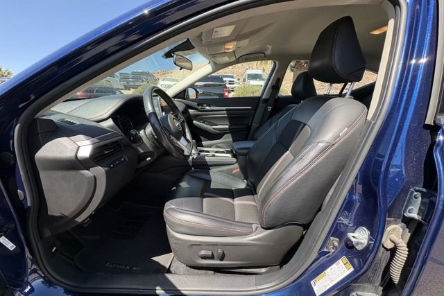 Used 2024 Nissan Altima 2.5 SR FWD image 9