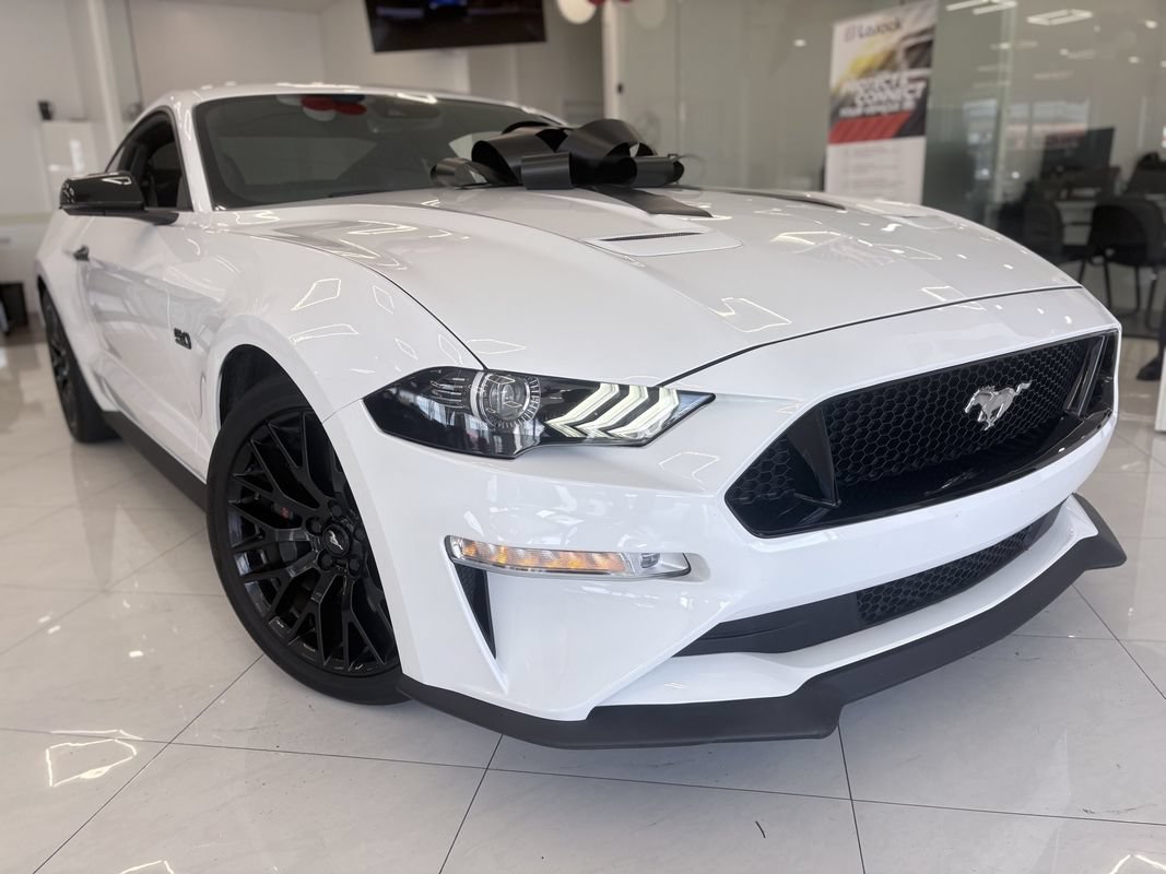 Used 2021 Ford Mustang GT Premium w/ GT Performance Package RWD image 3