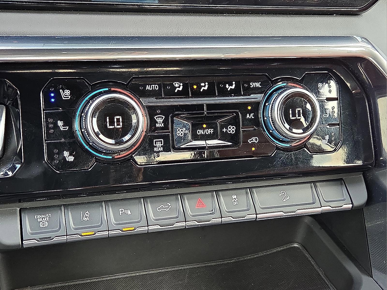 Used 2025 GMC Sierra 2500 Denali Ultimate w/ Max Trailering Package image 19