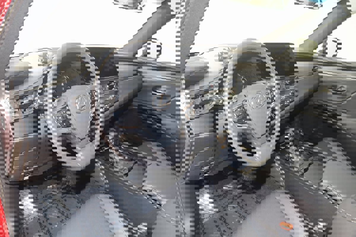 Used 2024 Lexus ES 350 image 27