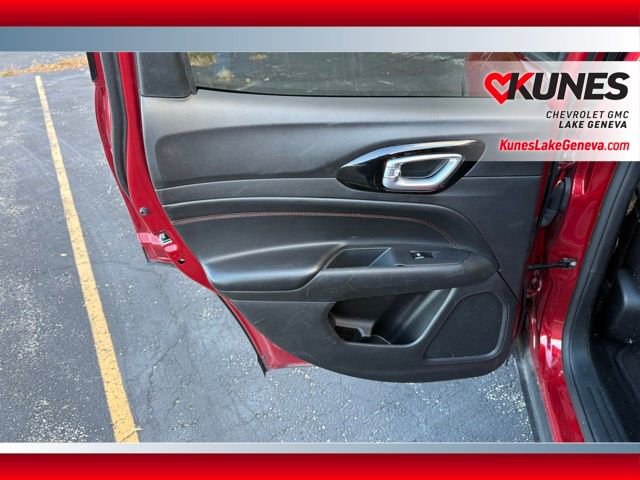 Used 2025 Jeep Compass Trailhawk image 16