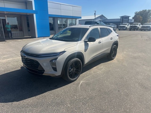 New 2026 Chevrolet Trax ACTIV w/ Driver Confidence Package image 2