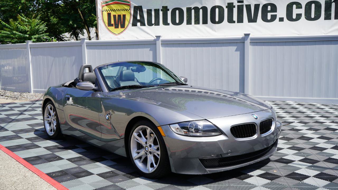 Used 2008 BMW Z4 3.0i w/ Premium Pkg RWD video 2