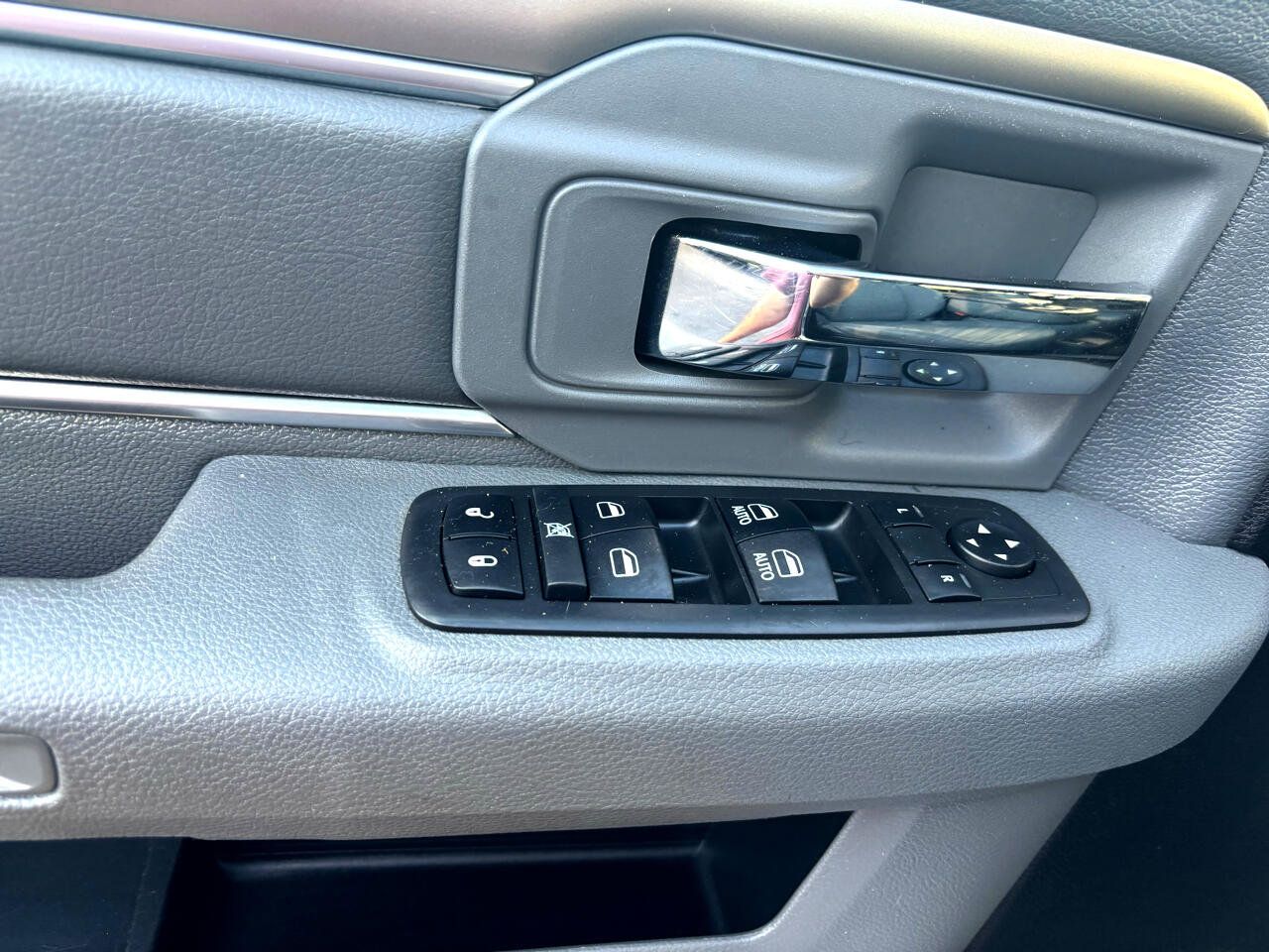 Used 2017 RAM 2500 SLT image 14