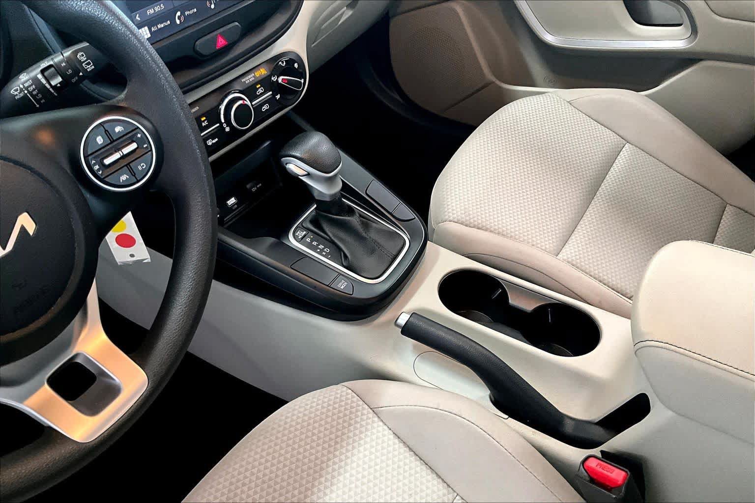 Used 2023 Kia Soul LX w/ LX Technology Package FWD image 14
