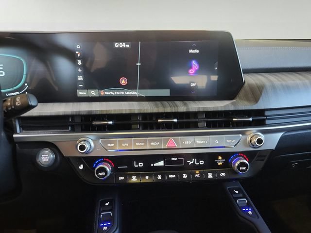 Certified 2024 Kia Telluride EX w/ EX Captain's Chair Package AWD/4WD image 18