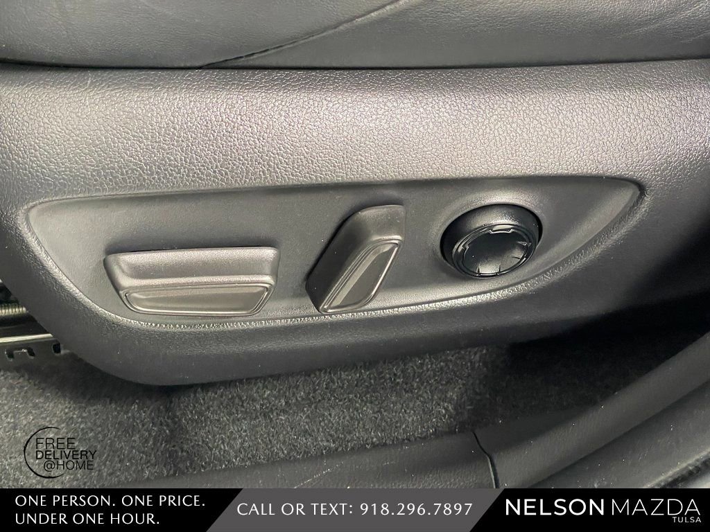 Used 2021 Toyota Venza XLE w/ Softex Package image 21