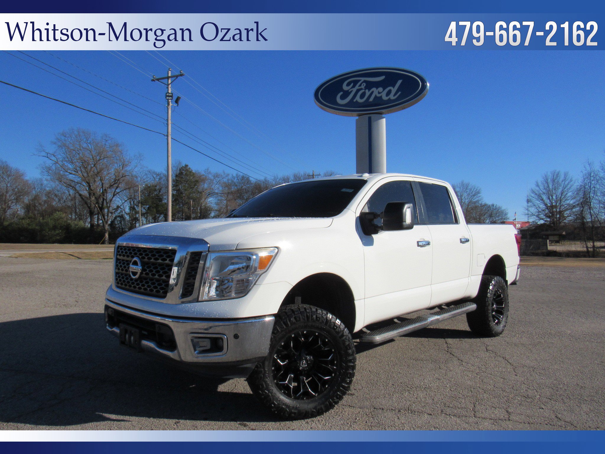 Used 2018 Nissan Titan SV w/ SV Convenience Package image 1