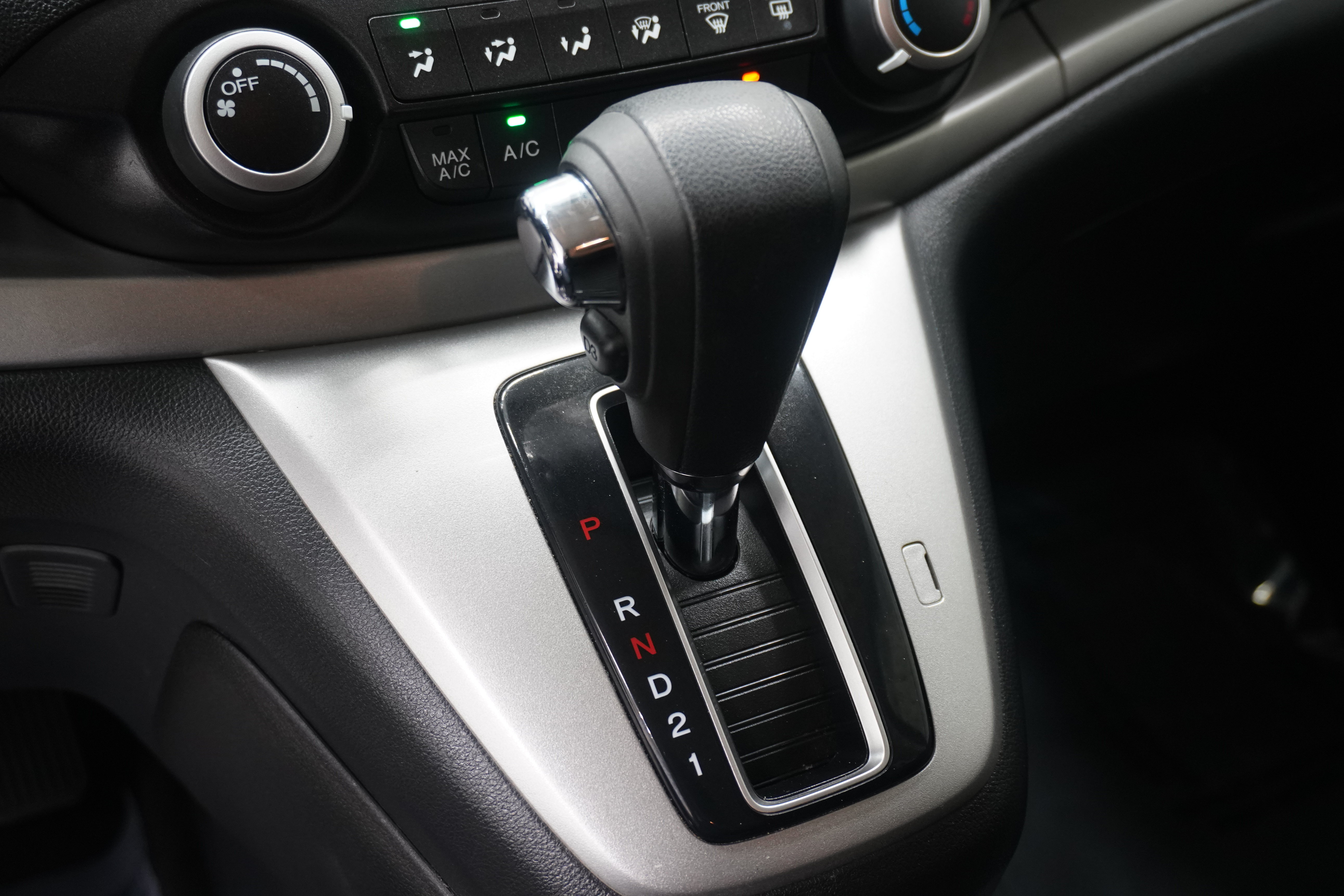Used 2014 Honda CR-V LX image 19