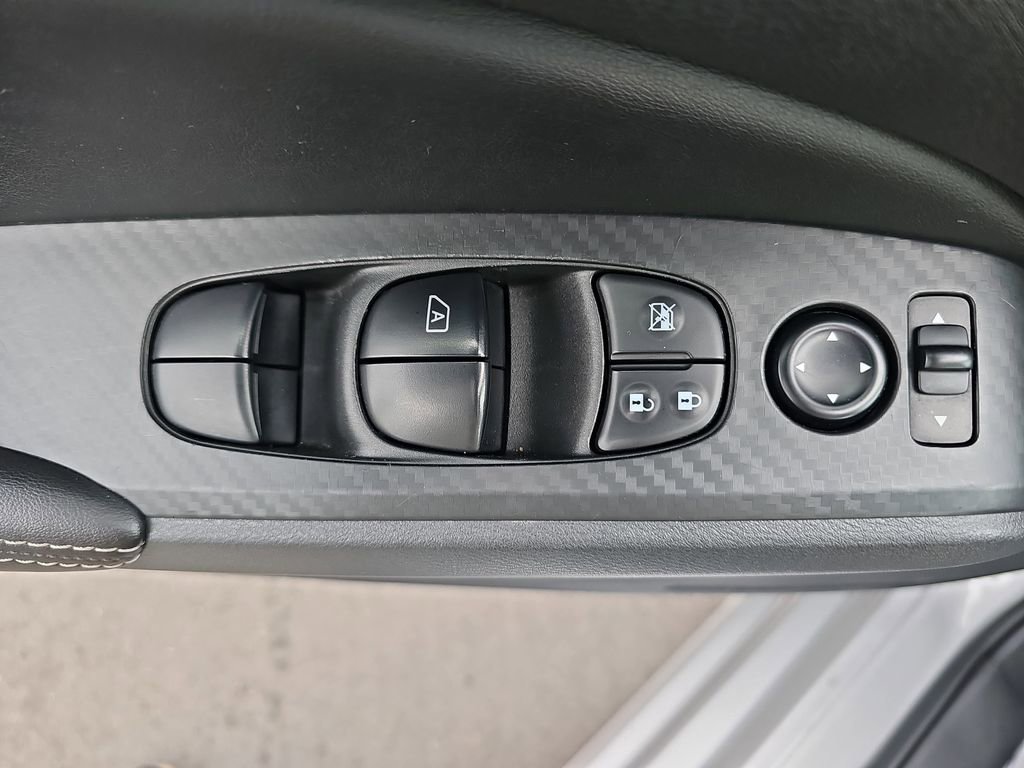 Used 2024 Nissan Altima 2.5 SV FWD image 32