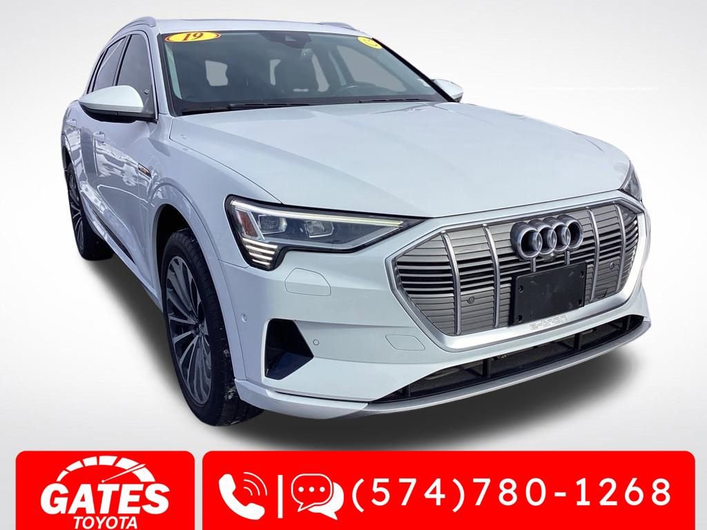 Used 2019 Audi e-tron Prestige w/ Prestige Package image 1