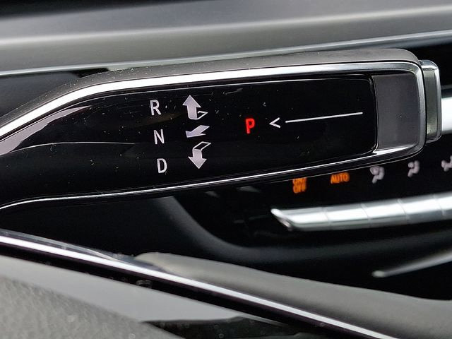 Used 2026 Cadillac Lyriq Sport RWD image 21
