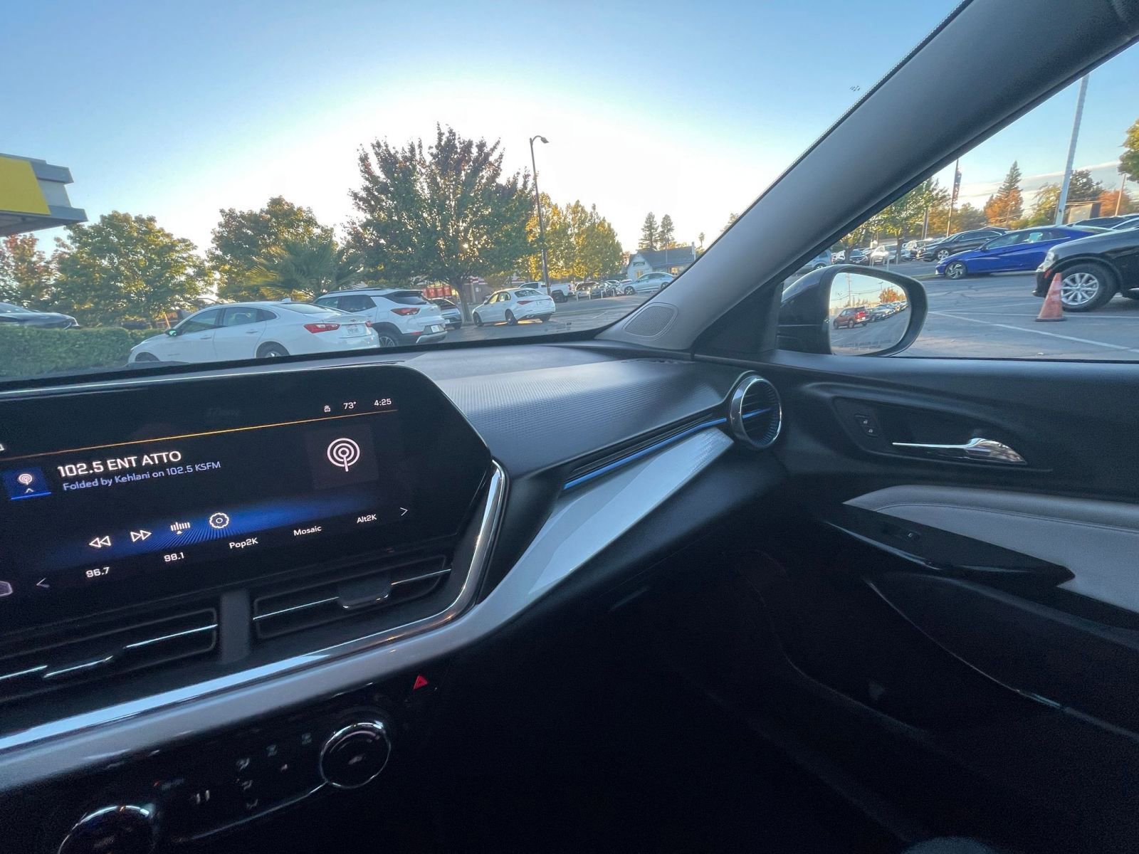 Used 2025 Chevrolet Trax LT image 29