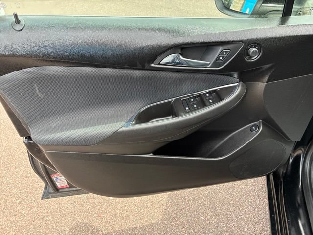 Used 2017 Chevrolet Cruze LT w/ Convenience Package FWD image 12