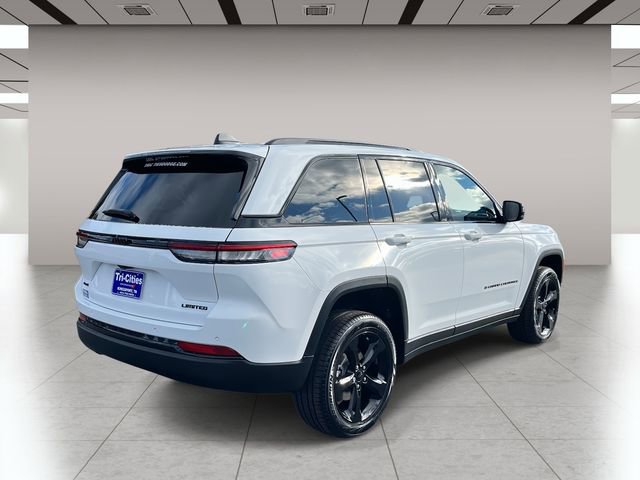 New 2025 Jeep Grand Cherokee Limited w/ Black Appearance Package AWD/4WD image 3