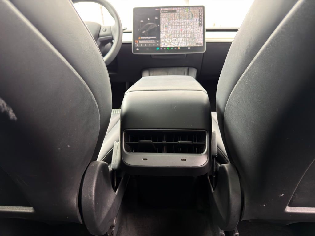Used 2021 Tesla Model Y Performance image 33