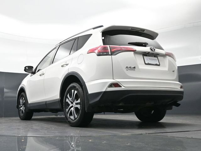 Used 2017 Toyota RAV4 LE image 34