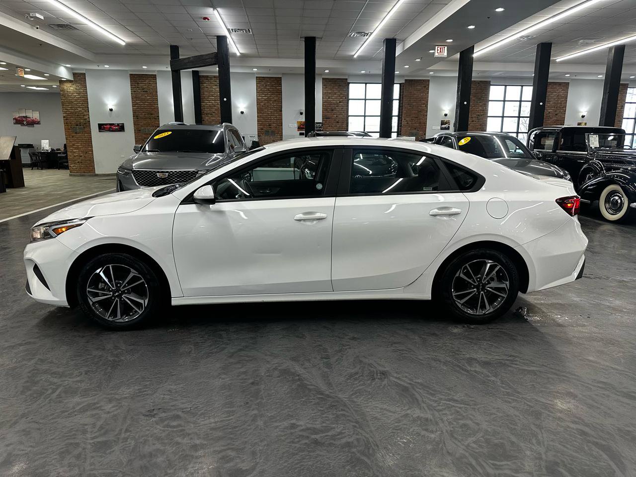 Used 2024 Kia Forte LXS image 8