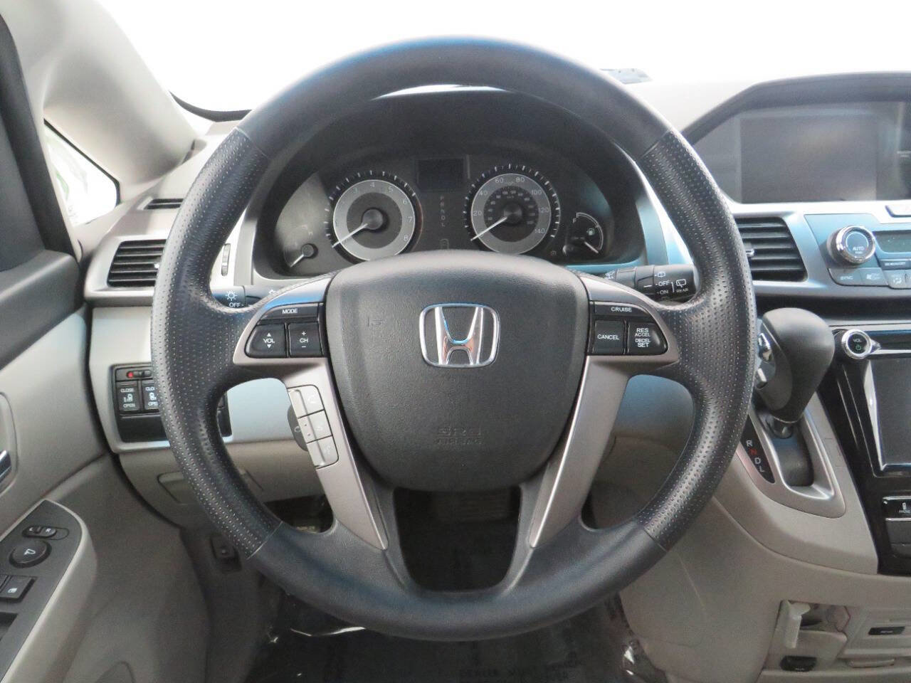 Used 2017 Honda Odyssey SE image 16