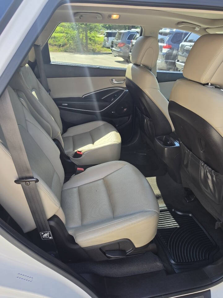 Used 2017 Hyundai Santa Fe Limited FWD image 10