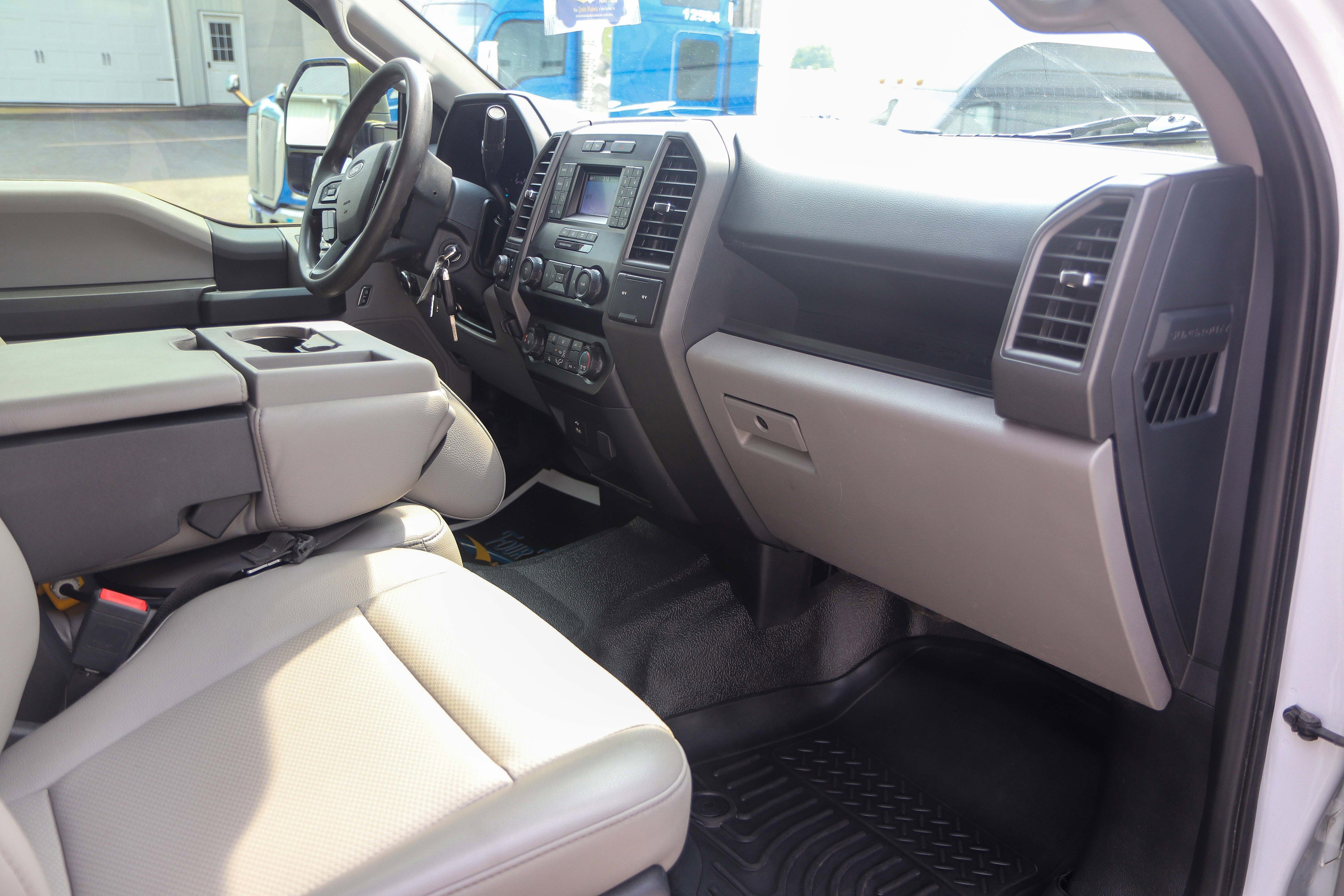 Used 2022 Ford F450 XL w/ Power Equipment Group image 15