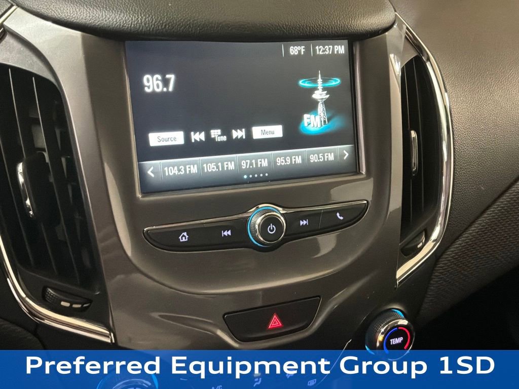 Used 2017 Chevrolet Cruze LT image 2