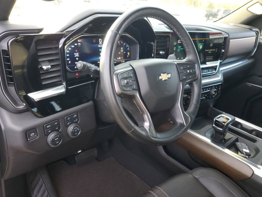 Used 2024 Chevrolet Silverado 1500 High Country image 8
