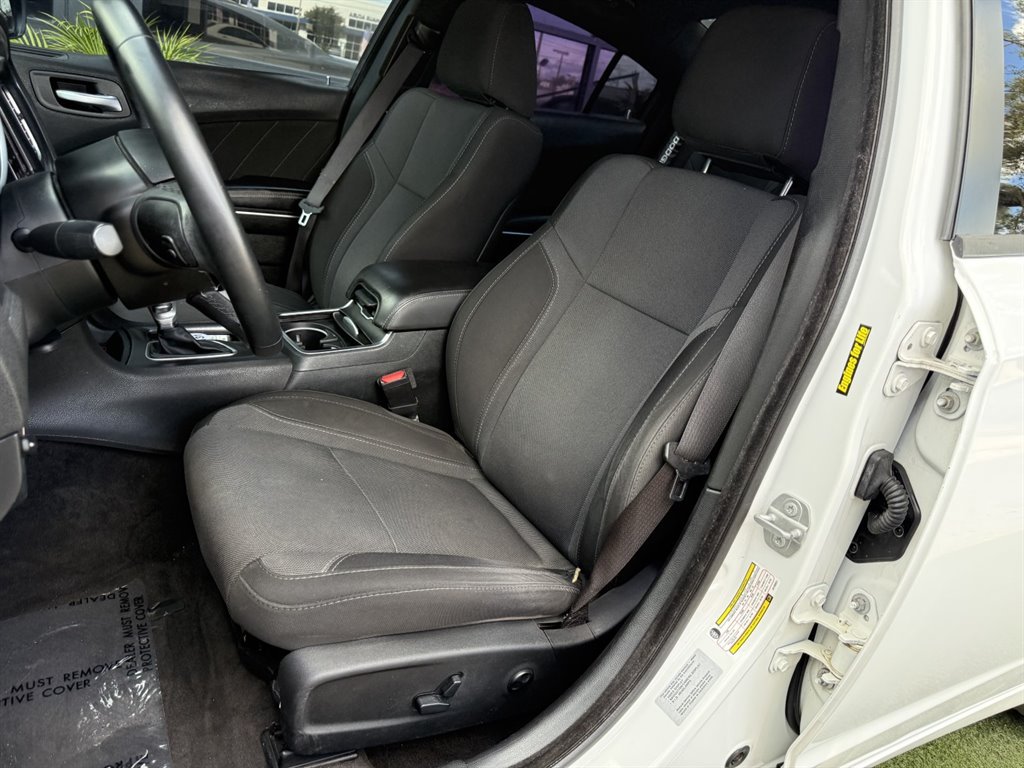 Used 2018 Dodge Charger SXT Plus RWD image 14