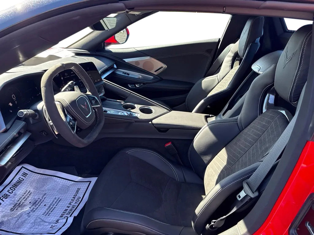New 2027 Chevrolet Corvette Grand Sport w/ Z52 Sport Performance Package RWD image 13