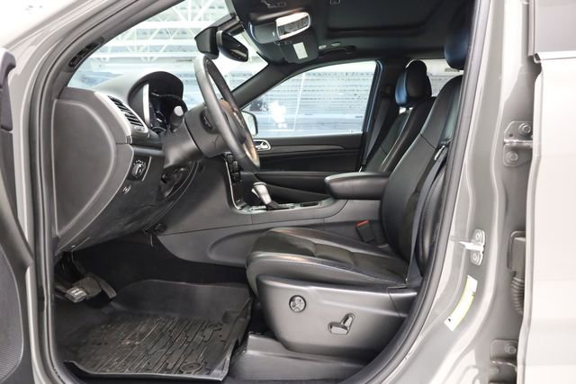 Used 2019 Jeep Grand Cherokee Altitude image 12