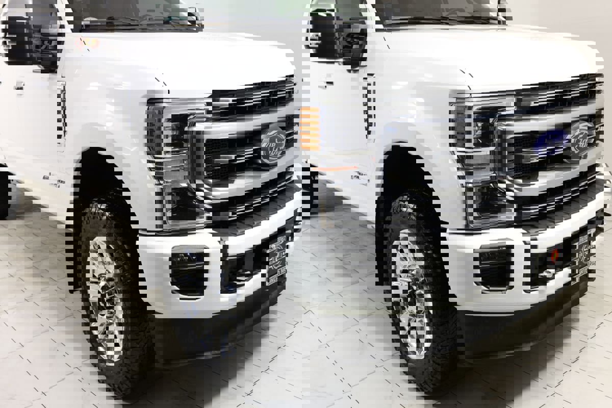 Used 2020 Ford F350 Platinum w/ FX4 Off-Road Package image 38