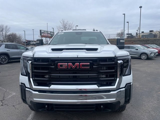 New 2025 GMC Sierra 2500 Pro image 3