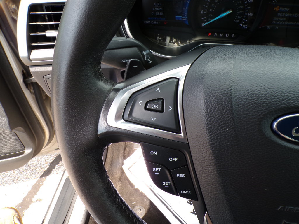 Used 2015 Ford Fusion Titanium FWD image 29