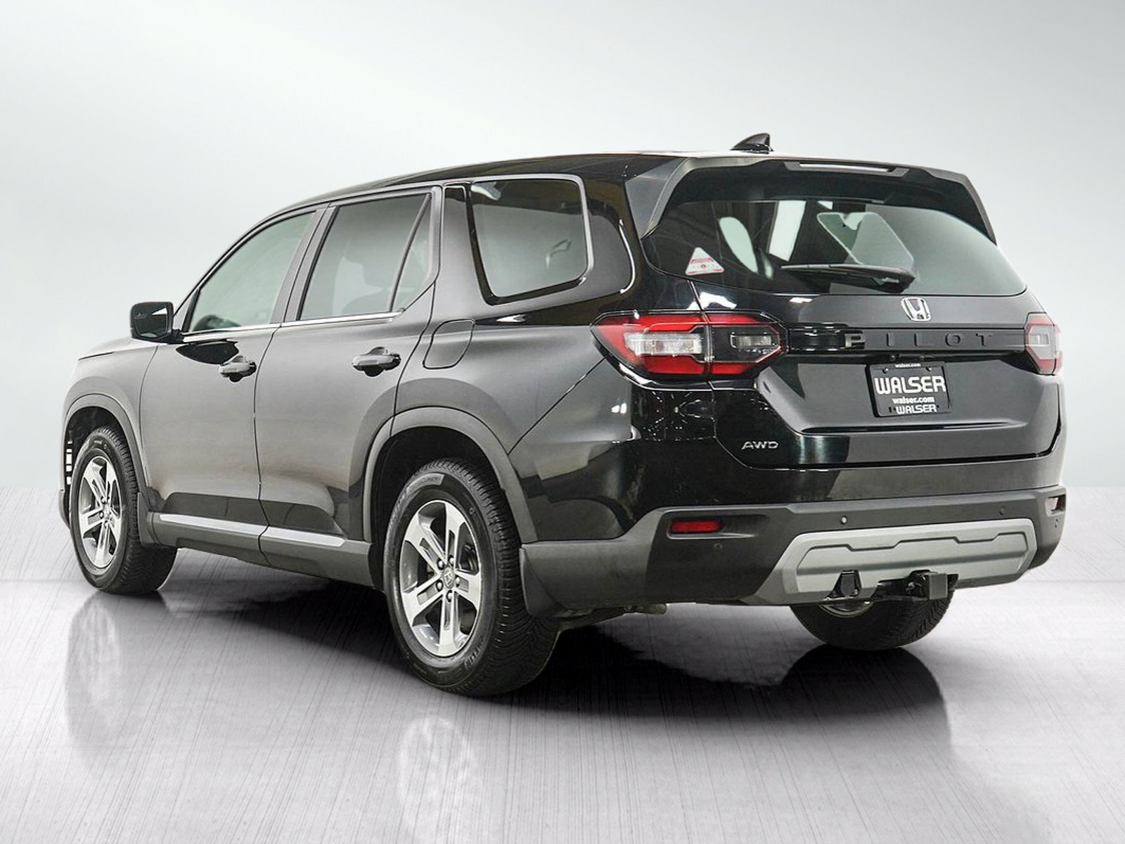 Used 2023 Honda Pilot EX-L image 3