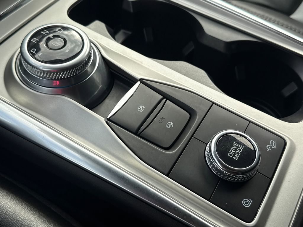 Used 2022 Ford Explorer XLT w/ Equipment Group 202A image 28