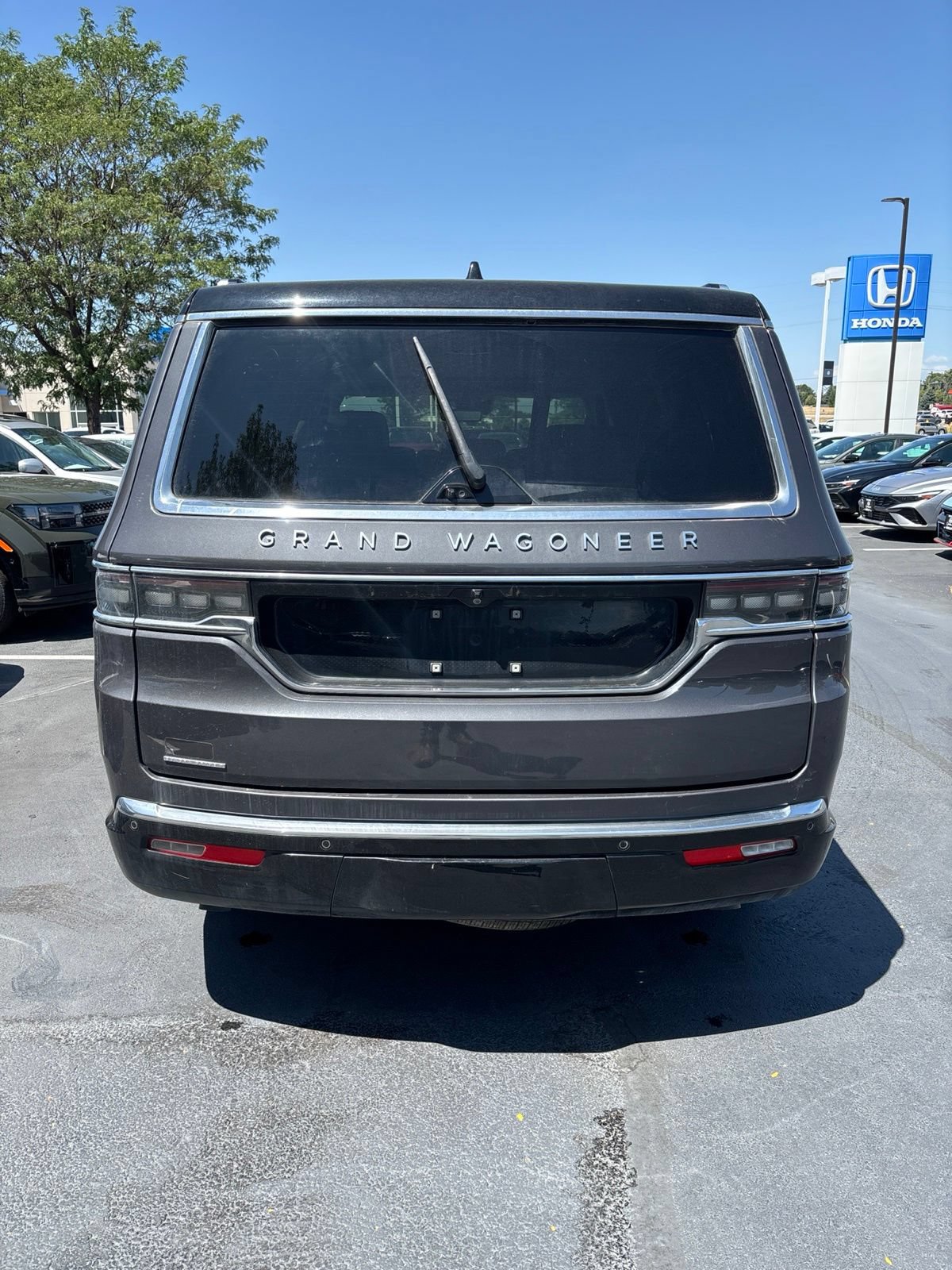 Used 2023 Jeep Grand Wagoneer 4WD w/ Convenience Group III image 5