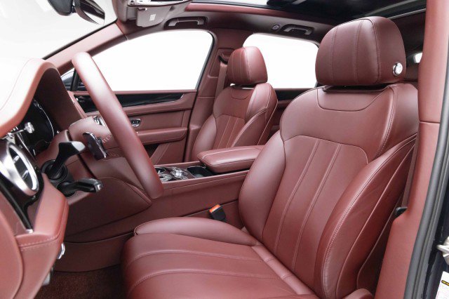 Used 2019 Bentley Bentayga image 8