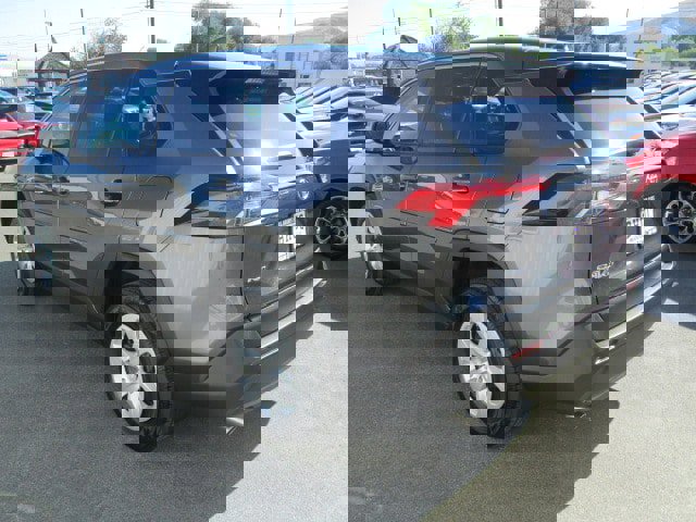 Used 2024 Toyota RAV4 LE image 4