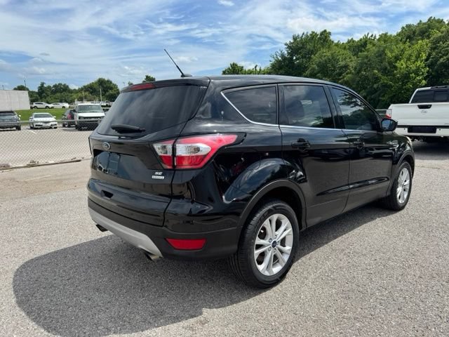 Used 2017 Ford Escape SE FWD image 9