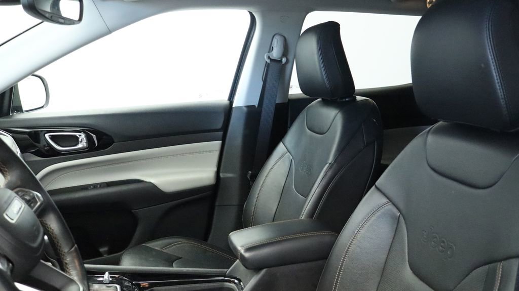 Certified 2022 Jeep Compass Limited image 27