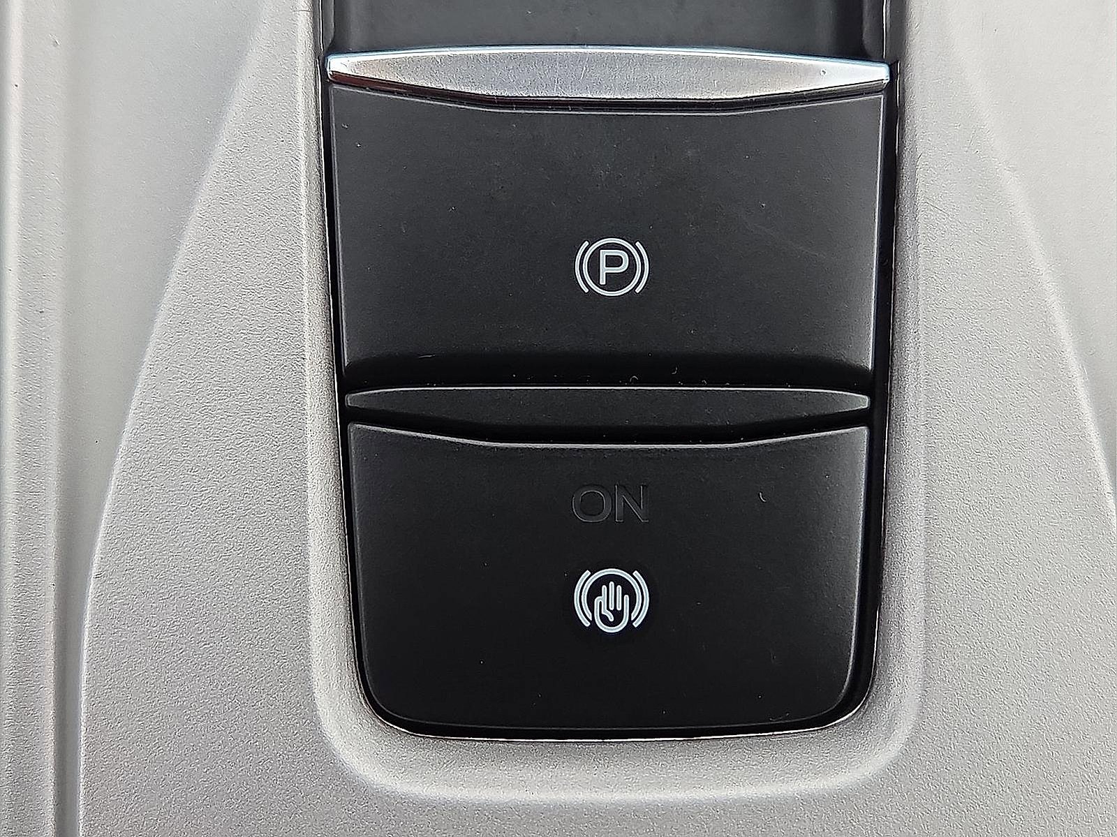 Used 2023 Ford Explorer Limited image 20