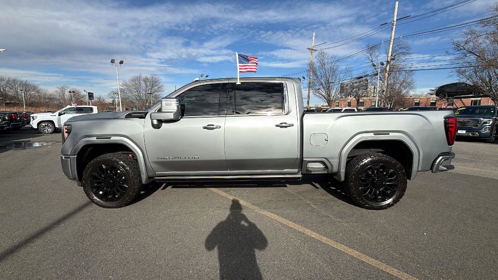 Used 2024 GMC Sierra 2500 Denali Ultimate w/ Snow Plow Prep/Camper Package image 4