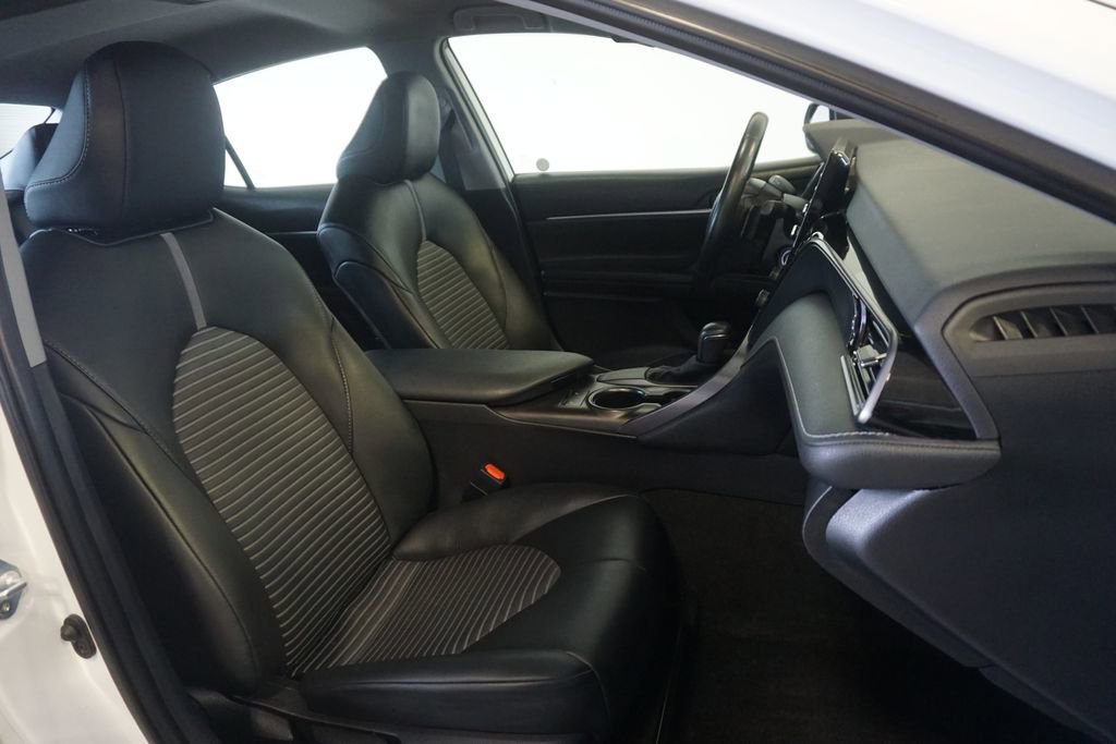 Used 2023 Toyota Camry SE image 23