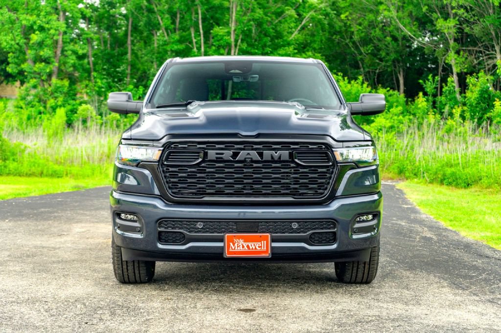 New 2026 RAM 1500 Express AWD/4WD image 5