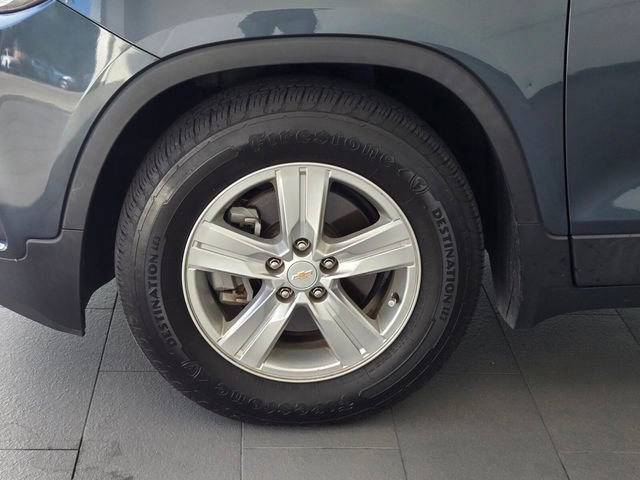 Certified 2022 Chevrolet Trax LT w/ LT Convenience Package image 11