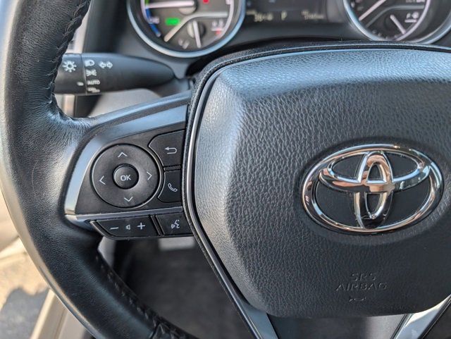 Used 2020 Toyota Camry XLE image 16