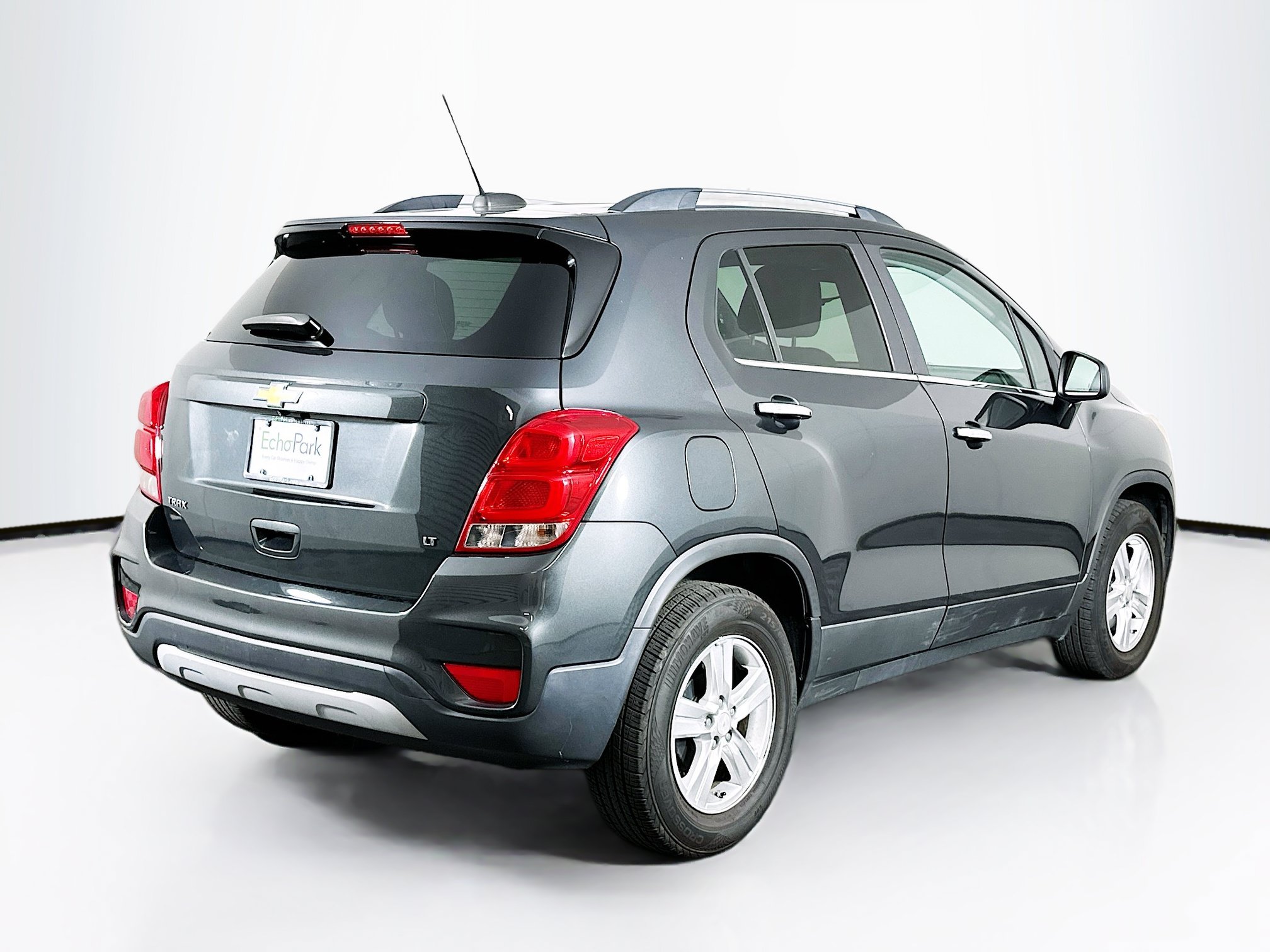 Used 2017 Chevrolet Trax LT w/ LT Convenience Package FWD image 9