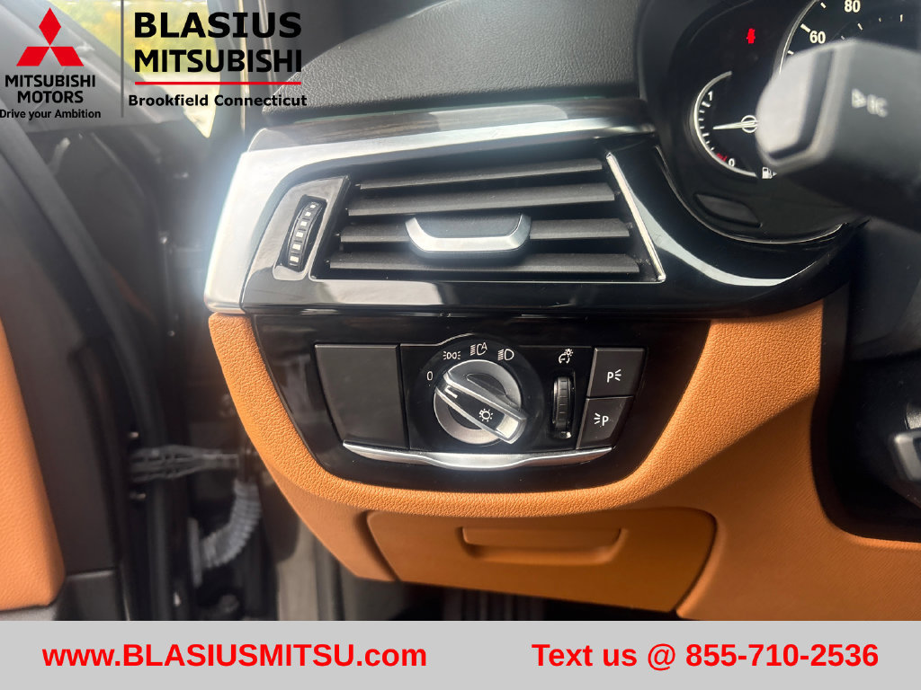 Used 2019 BMW 530i xDrive w/ Convenience Package AWD/4WD image 22